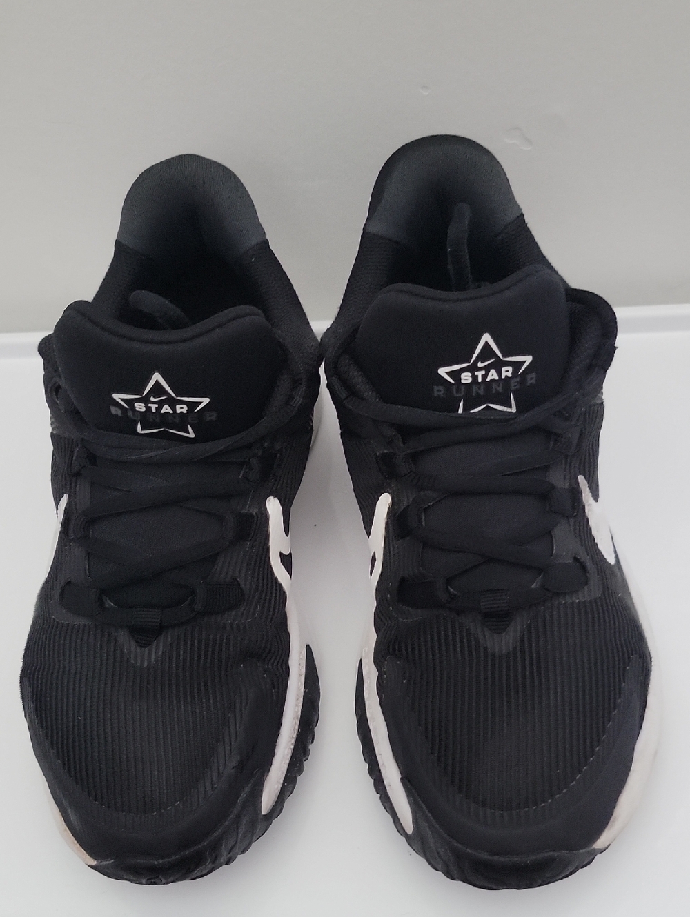 Nike Kids Black and White Star Runner Sneakers